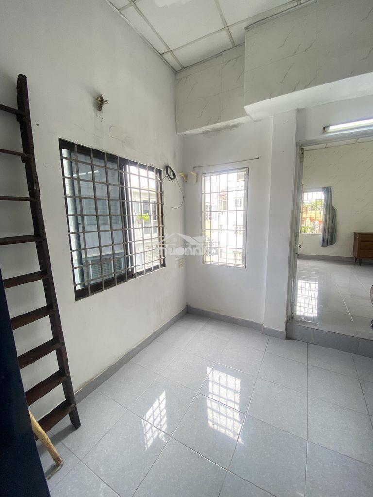 Chính chủ bán chung cư cũ phan đình phùng 999tr sổ hồng riêng
