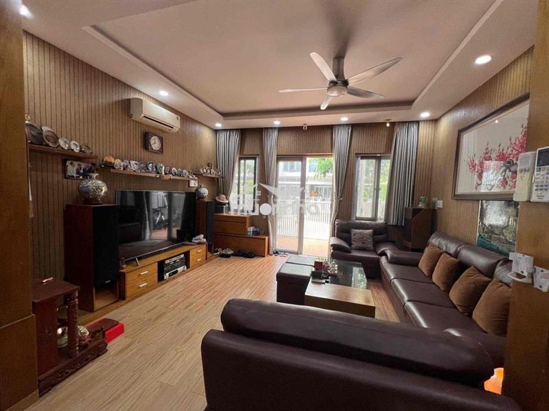 Chính chủ gửi cho thuê nhà mega village full nội thất giá 15tr lh hươn