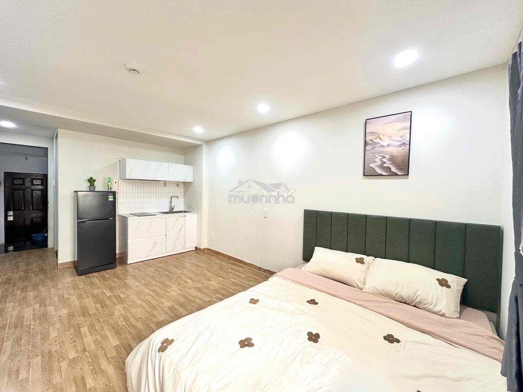 Studio rộng 30m2, cửa sổ lớn siêu thoáng, ngay phố phan xích long - Ảnh 4