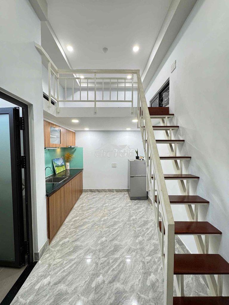 Cho thuê chdv 1 phòng ngủ, 1 gác giá rẻ, trung tâm q7 - Ảnh 2