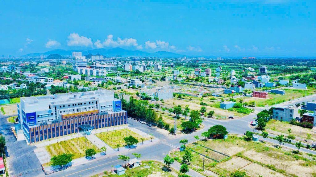 Sụp hầm đường 10m5, kẹp vệt cây xanh, ngay cổng đh y phan châu trinh - Ảnh 2