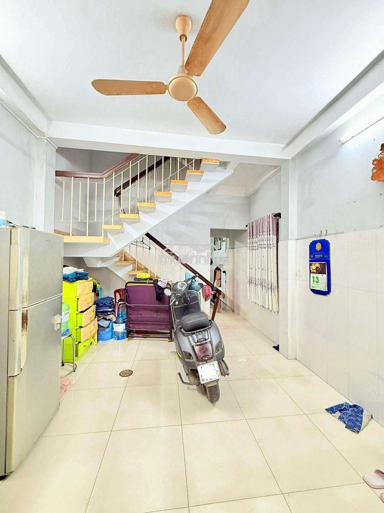 Trung tâm phú nhuận, 5pn, ngang gần 4m, btct 4 tầng, gần sân bay.