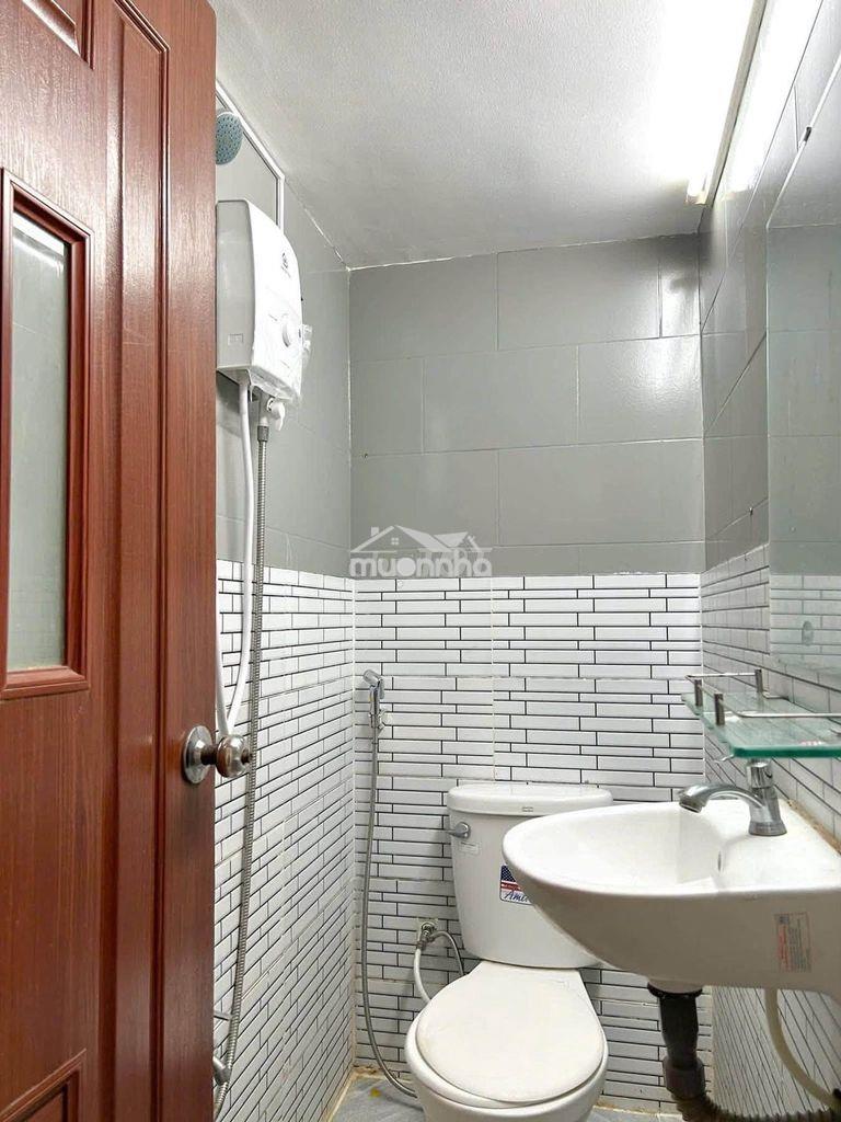 Phòng thoáng đẹp mới xây gần bến xe quận 8 - Ảnh 3
