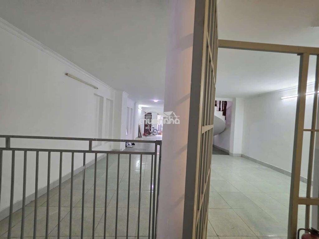 💥Cho thuê tầng trệt - 4 x 20m : 9,5tr 💥
🏡 nguyễn kiệm, phú nhuận

● - Ảnh 2