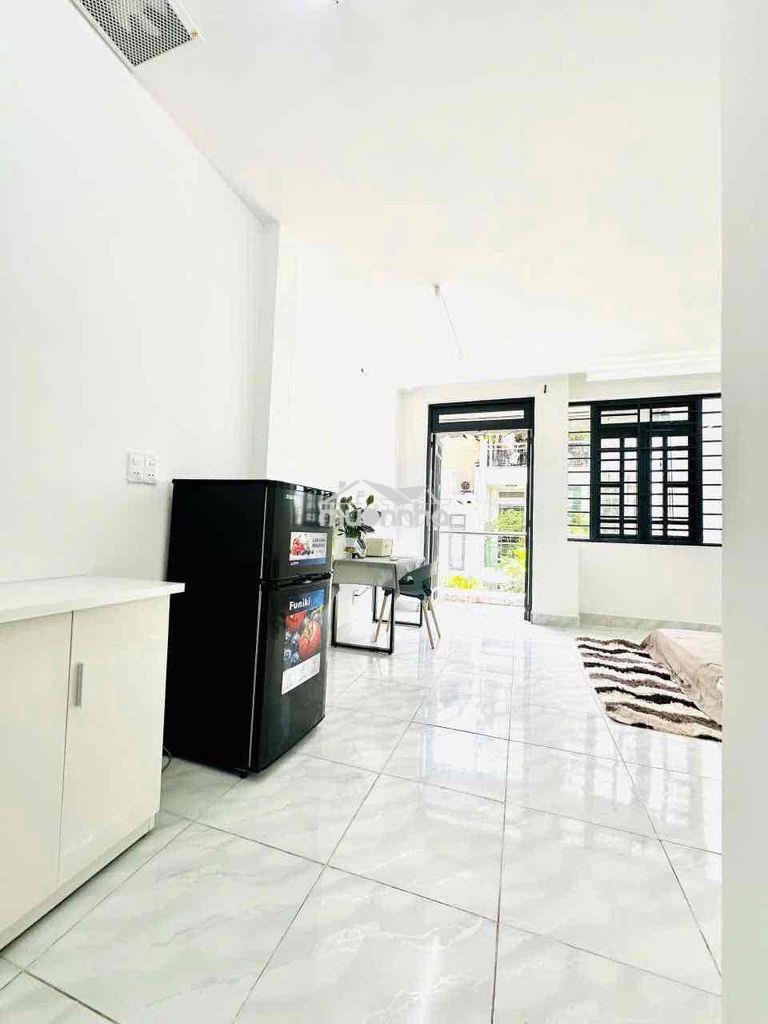 Phòng bancol diện tích lớn gần cv làng hoa - Ảnh 3