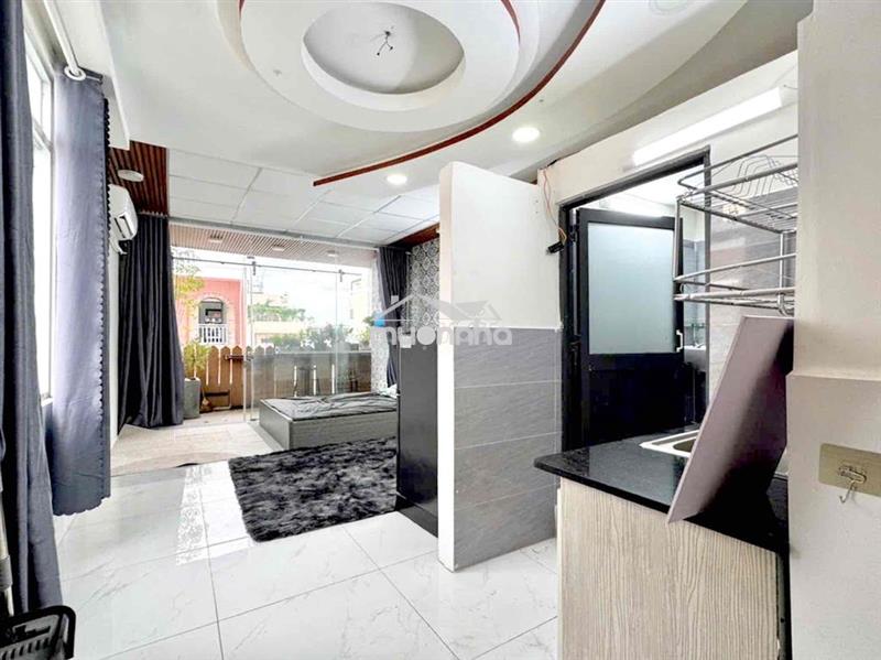 Chính chủ ban công - full nội thất - tách bếp riêng - cộng hoà