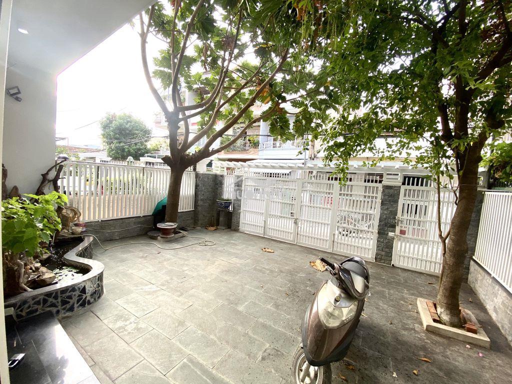 Cho thuê nhà có sân vườn - 6 phòng ngủ - Ảnh 4