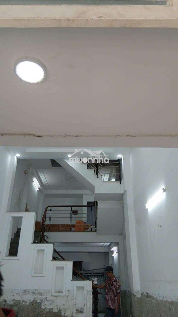Cho thuê nhà mt nguyễn súy - tân hương - 15trieu - 4pn - 4