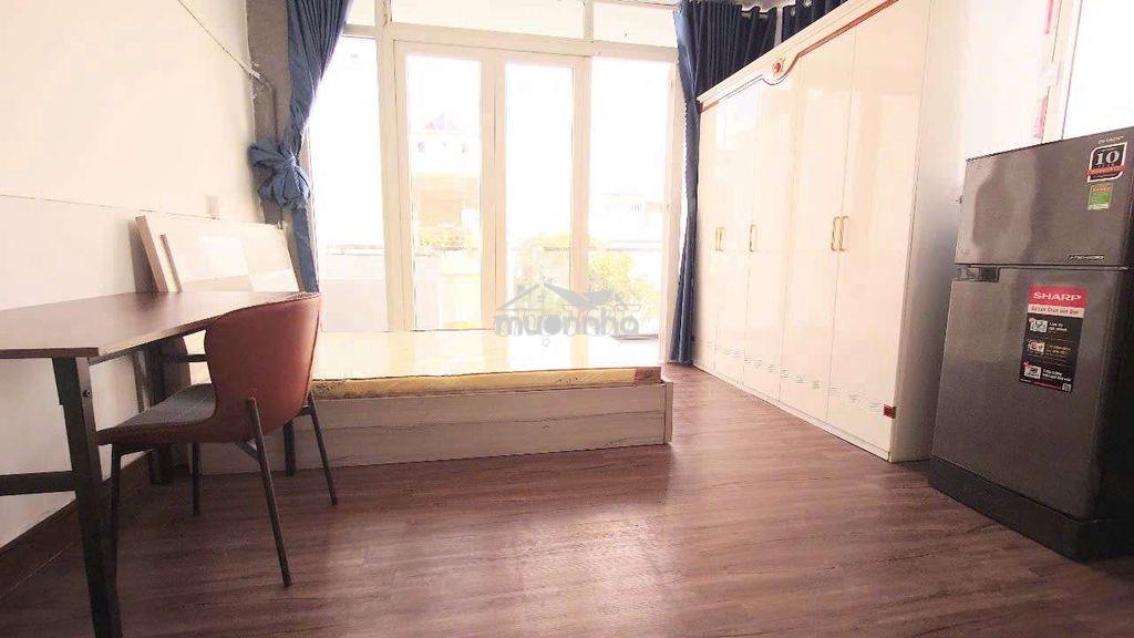 Ban công ,tách bếp ,máy giặt riêng - Ảnh 2