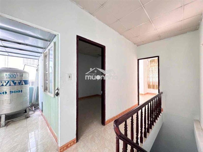 Nhà nguyên căn ngay gần vòng xoay lăng cha cả - gần ga t3 - gần lottle