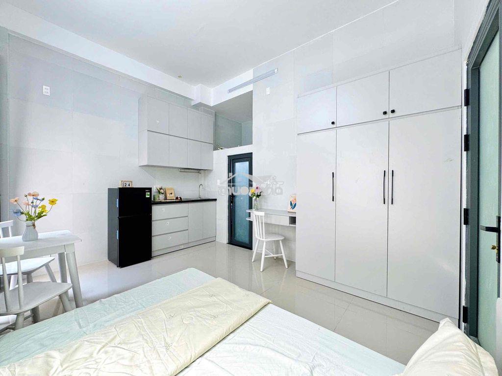 Chdv mới xây có 102 ở lạc long quân - âu cơ có ban công full nội thất - Ảnh 3