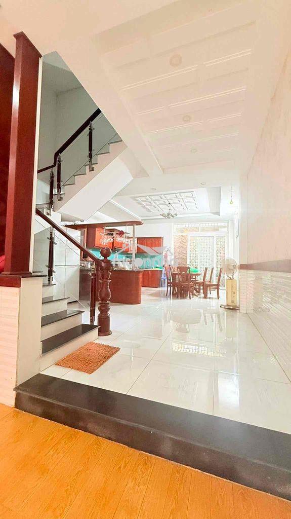 Cho thuê nhà 3 tầng nguyên căn 20 tr - 3