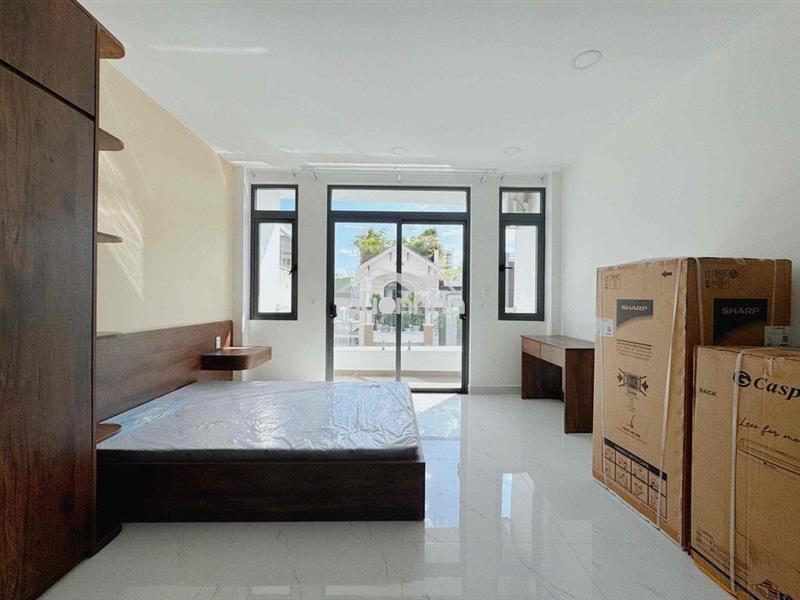 Ngay bà chiểu_phú nhuận_bóc seal mới 100% phòng ban công rộng gần 30m2