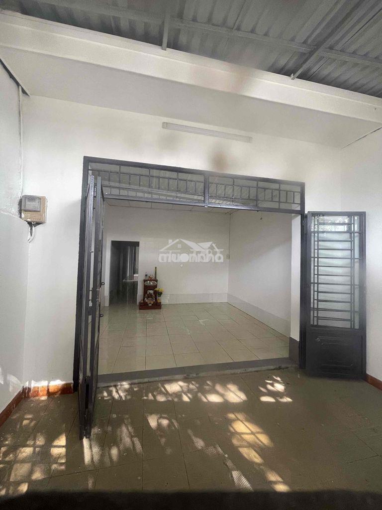 Cho thuê nhà cấp 4 mặt tiền đường 297 ngay chợ 339 - 4