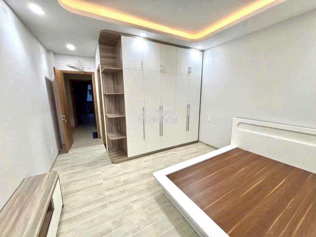 Nhà 3 tầng,sân thượng,4pn,5wc,đối diện cổng vạn phúc hbphuoc - Ảnh 4