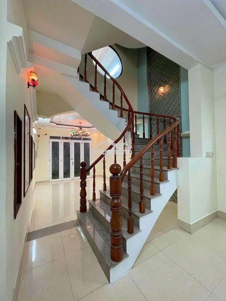 Nhà 1 trệt 2 lầu sân thượng 5pn 4x18m hẻm huỳnh tấn phát q.7 - 3