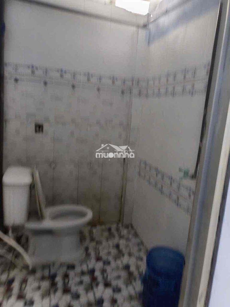 Cho thuê nhà 2/ quách điêu sạch sẽ rộng rãi có sân 2 lớp cửa ở ngay - Ảnh 3
