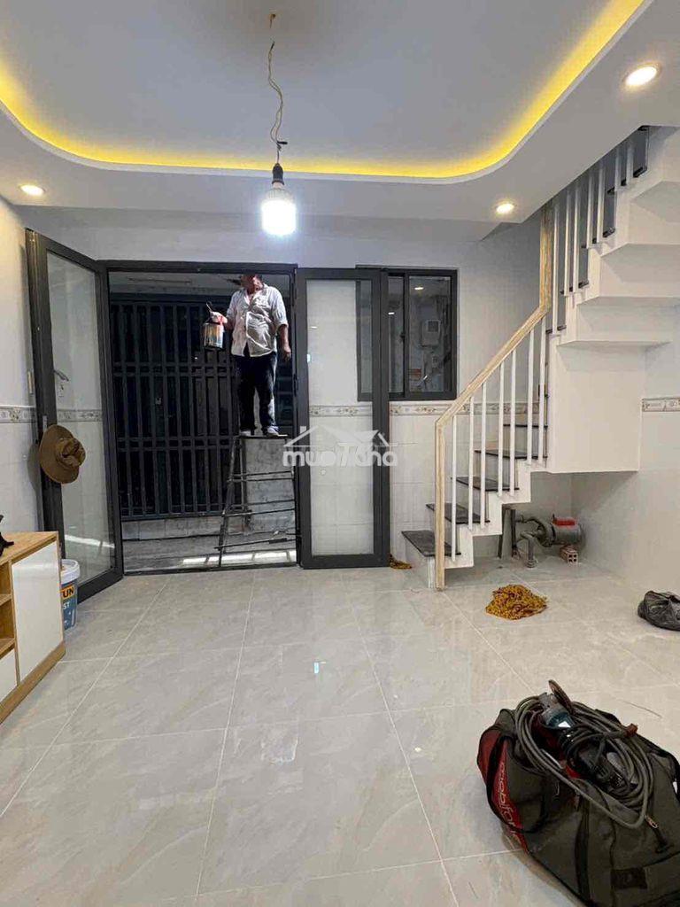 Cần bán cân nhà đang ở , do muốn đổi vị trí
