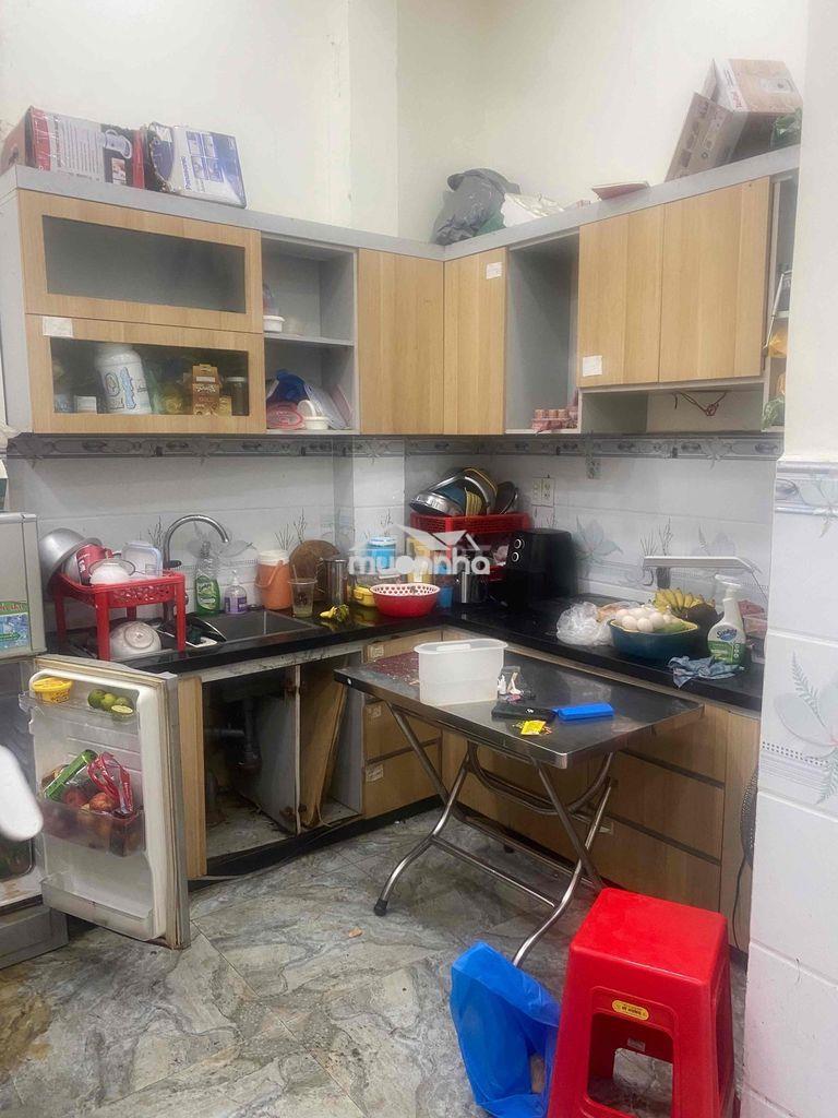 Cho thuê nhà nguyên căn 1 trệt 3 lầu  670/59/18 đvb - 4