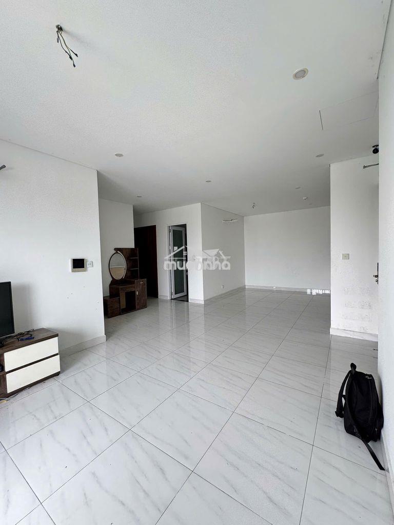 Cho thuê căn góc 3pn nhà trống có rèm giá 12 triệu/tháng - 3