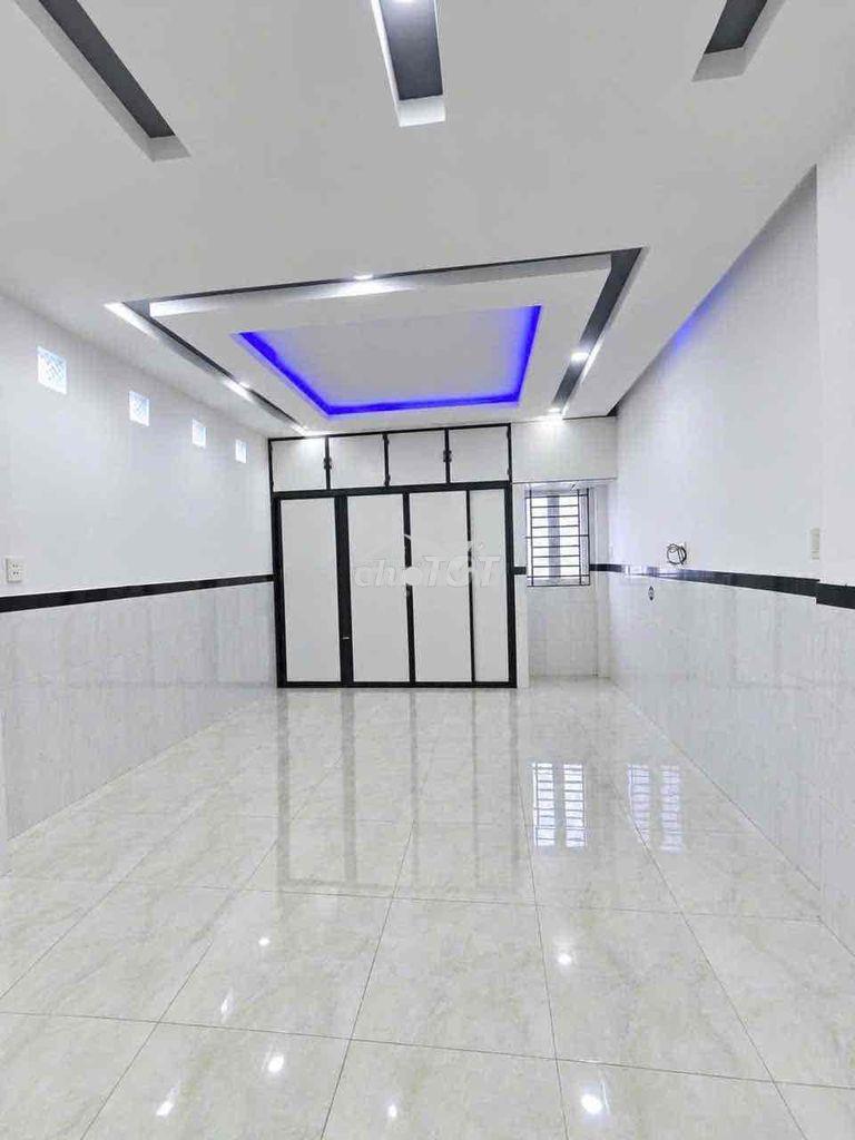 Nhà 2 lầu ngay ngã 4 ga giá 10 triệu - Ảnh 2