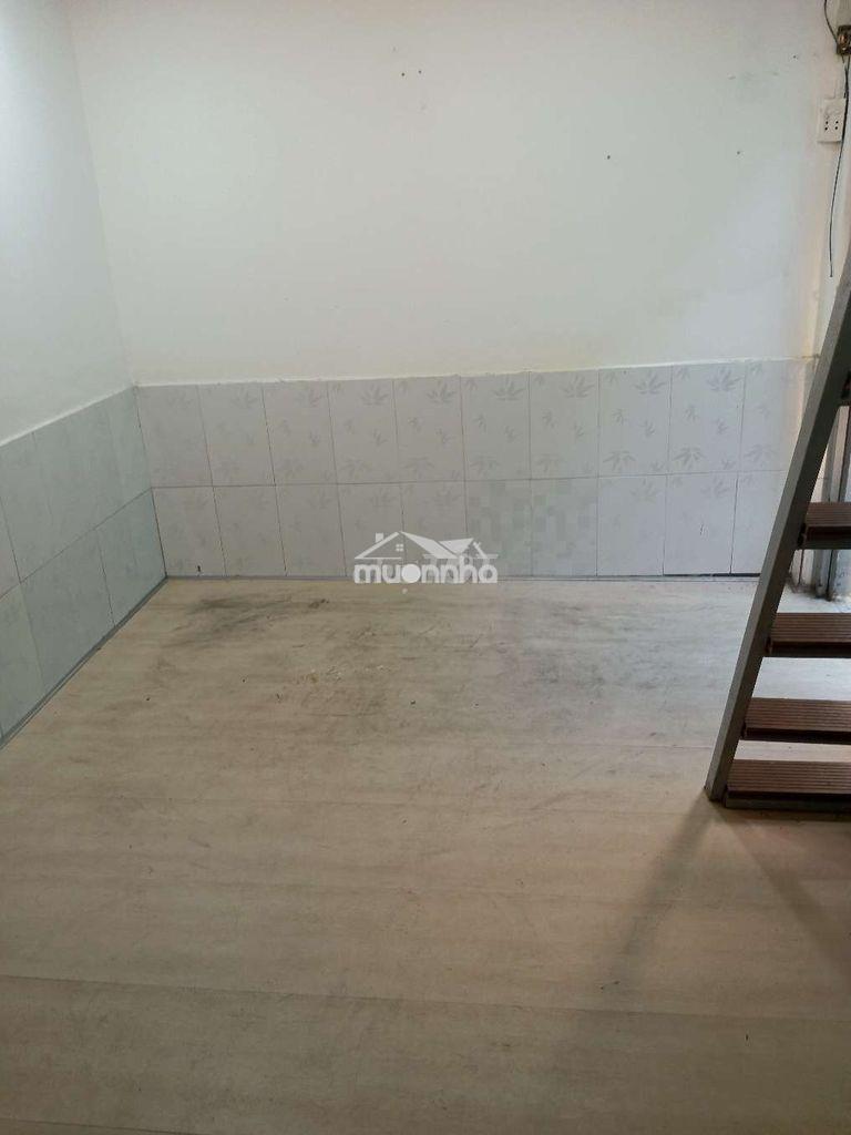 Chủ cầm cho thuê nhà nguyên căn ngang 5 dài 3 - Ảnh 2