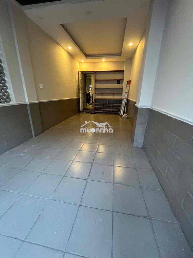 Bán biệt thự đơn lập 180m2, vị trí gần liên phường, nhà đẹp full nt - Ảnh 3