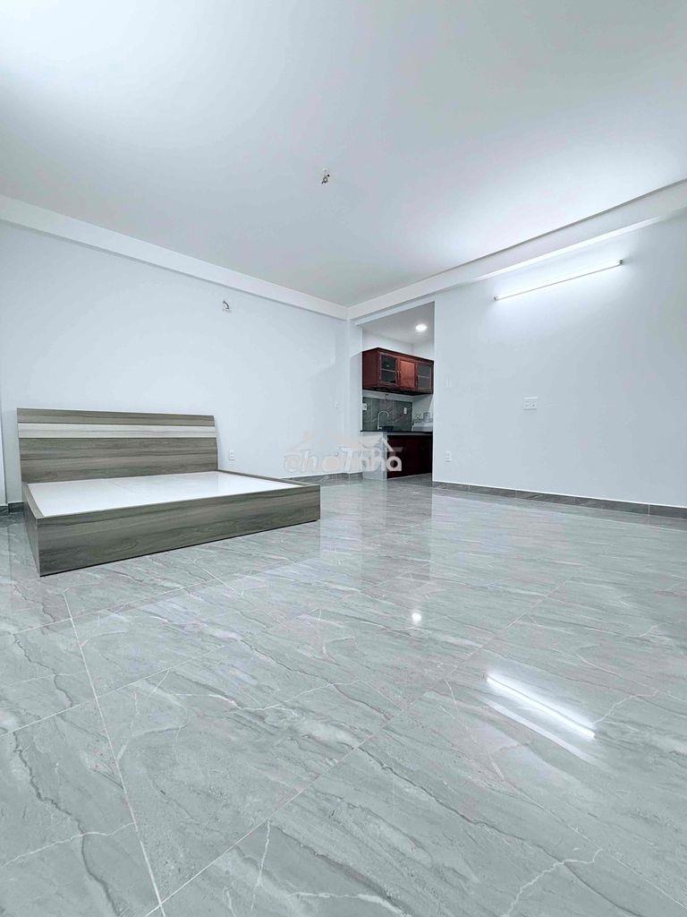 Phòng hơn 35m2, ban công rộng, lý thường kiệt, p. diên hồng (quận 10), - Ảnh 3