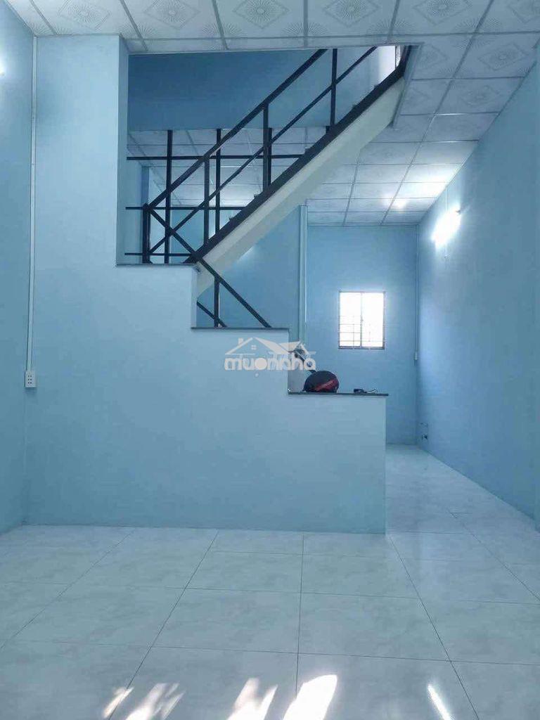 Cho thuê nhà 4x10 đổ tấm suốt - Ảnh 2