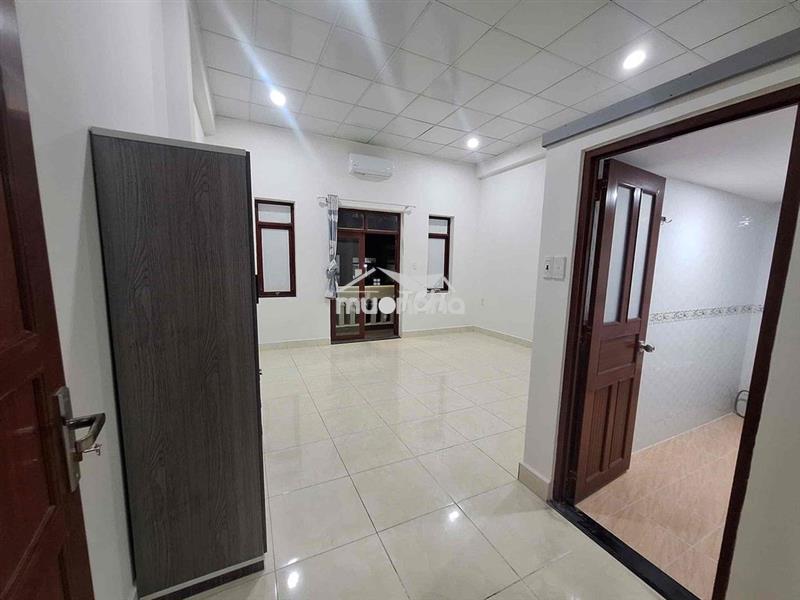 Phòng ban công mới giá rẻ đường bùi văn ba, tân thuận