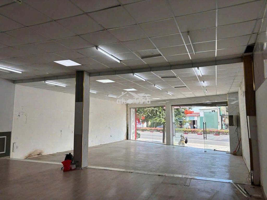 Cho thuê xưởng 10x30m, ngã 3 tân long, giá 23tr - Ảnh 2