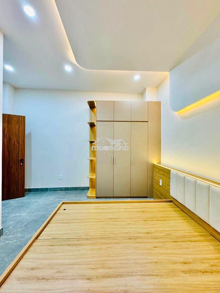 Hiếm-chdv ngay gần phan đăng lưu - 72m2 - hẻm xe hơi,7phong - 4