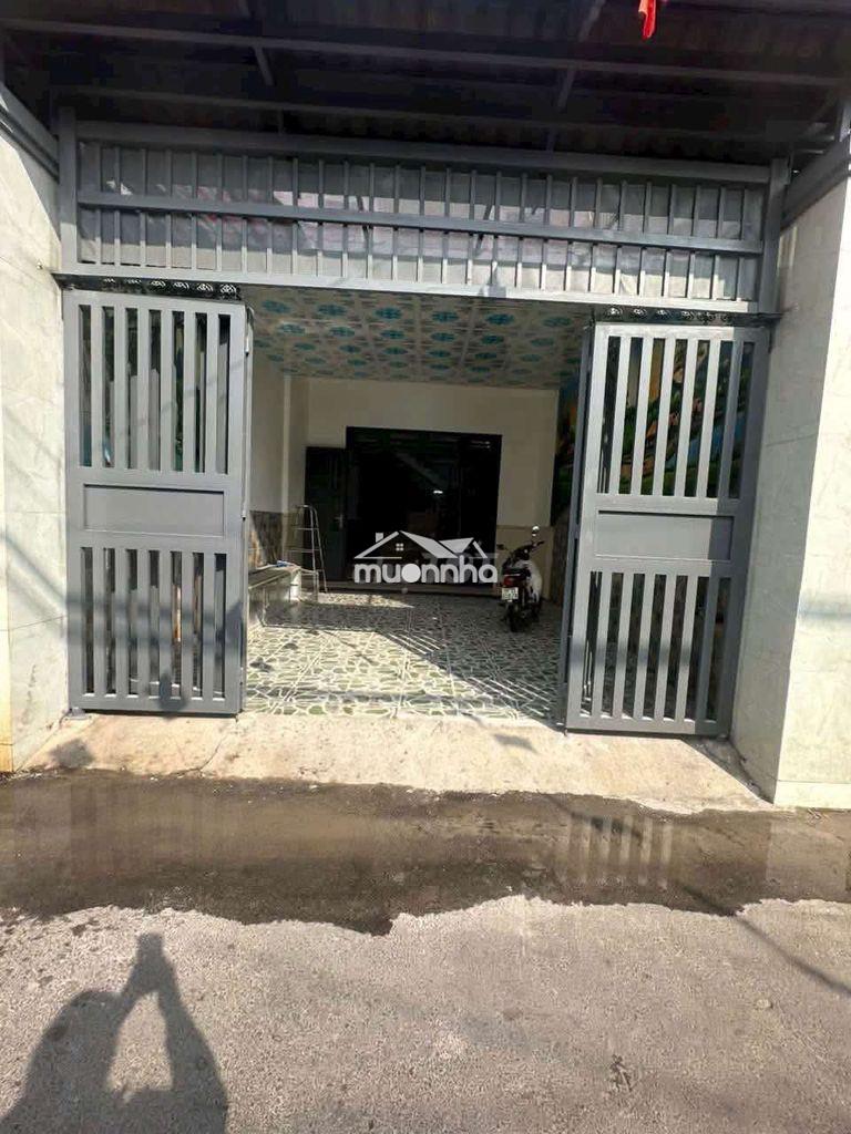 Nhà mặt tiền gần ngã ba ông xã  - 2