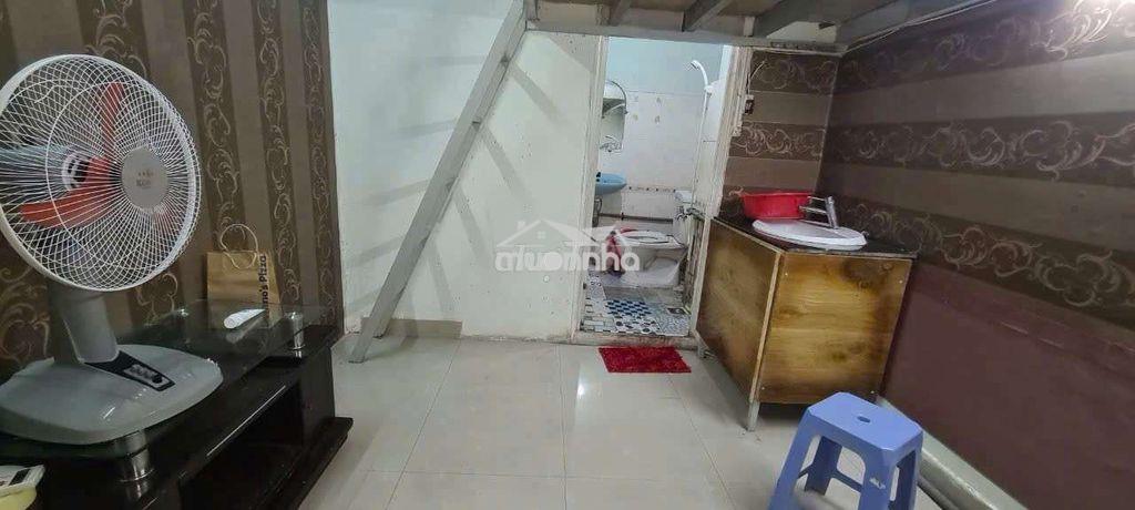 Phòng có gác đủ nội thất hẻm oto gần q1, chợ thị nghè - Ảnh 3