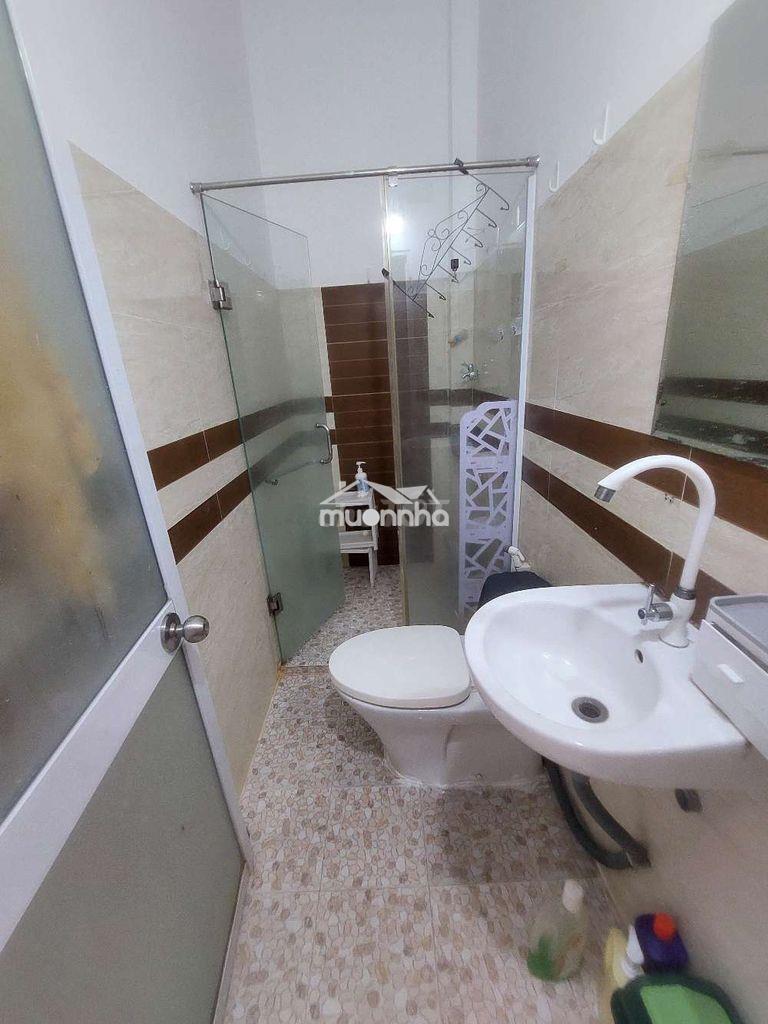 Cho thuê nhà đường bùi minh trực p6.q8 dt.4m×11m } 1lầu 4phòng 3toilet - Ảnh 4