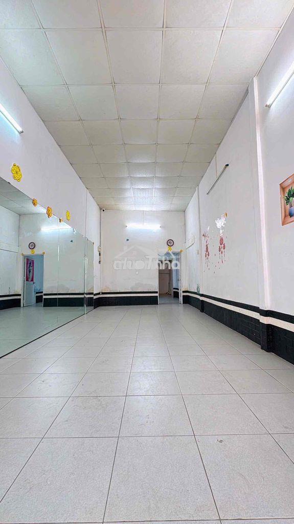 Nhà sau căn mặt tiền tạ quang bửu 60m2 đất - Ảnh 2