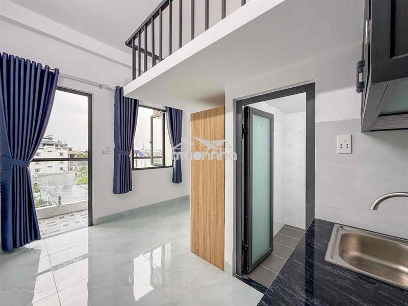 Bóc seal gác ban công full nội thất view siêu thoáng ngay vườn lài
