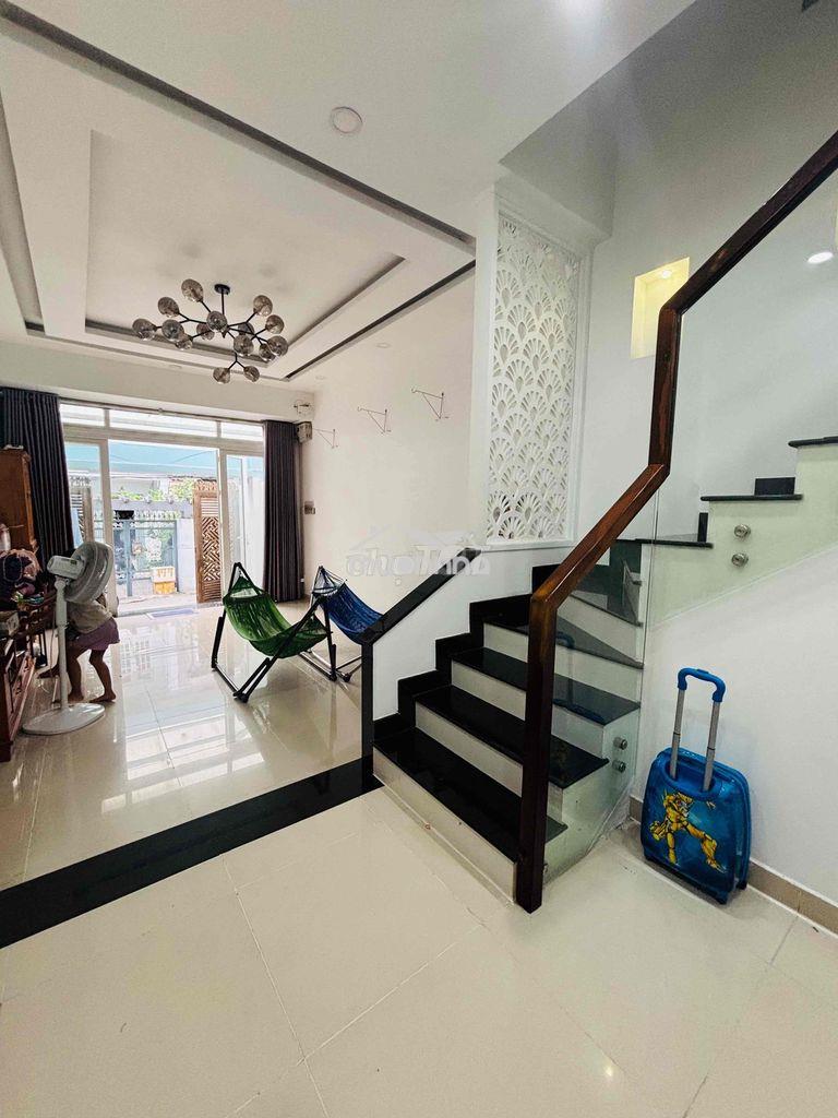 Nhà cho thuê nguyên căn ngay chợ hiệp bình - sẵn nội thất cao cấp - Ảnh 2