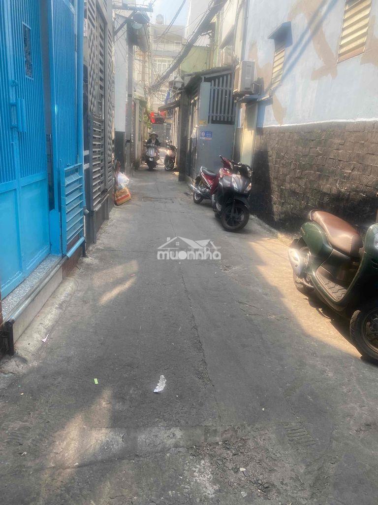 Cho thuê nhà nguyên căn 1 trệt 3 lầu  670/59/18 đvb