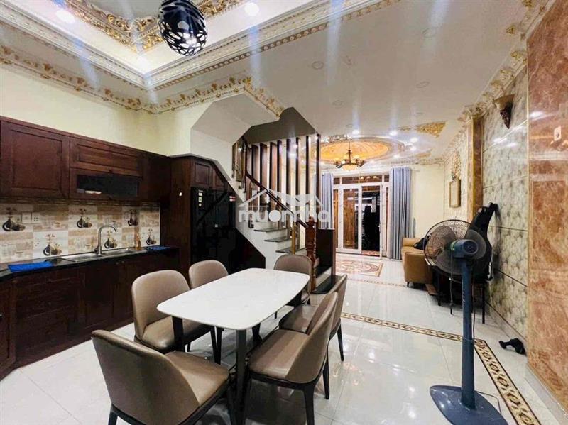 Nhà full nội thất hẽm htp