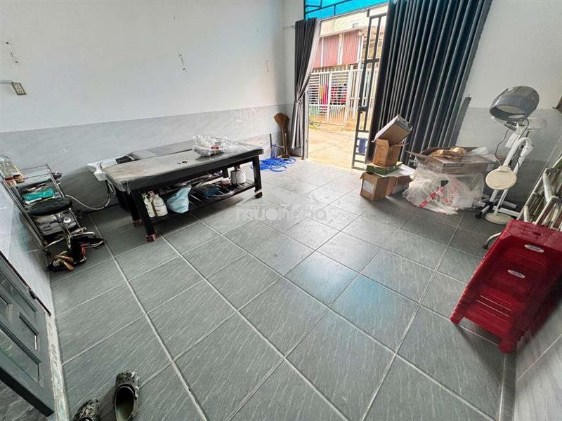 Kẹt tiền cần bán gấp căn nhà 6x20 full thổ sổ riêng, đang cho thuê4tr5