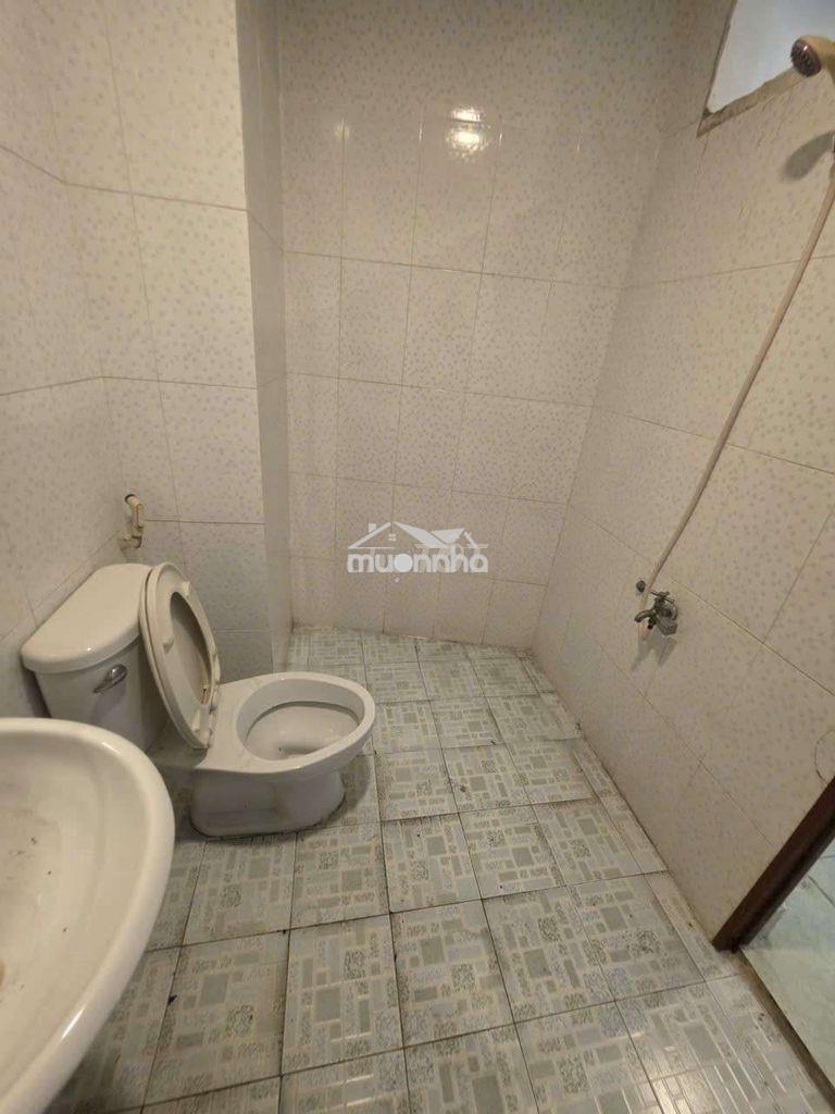💥Cho thuê tầng trệt - 4 x 20m : 9,5tr 💥
🏡 nguyễn kiệm, phú nhuận

● - Ảnh 3