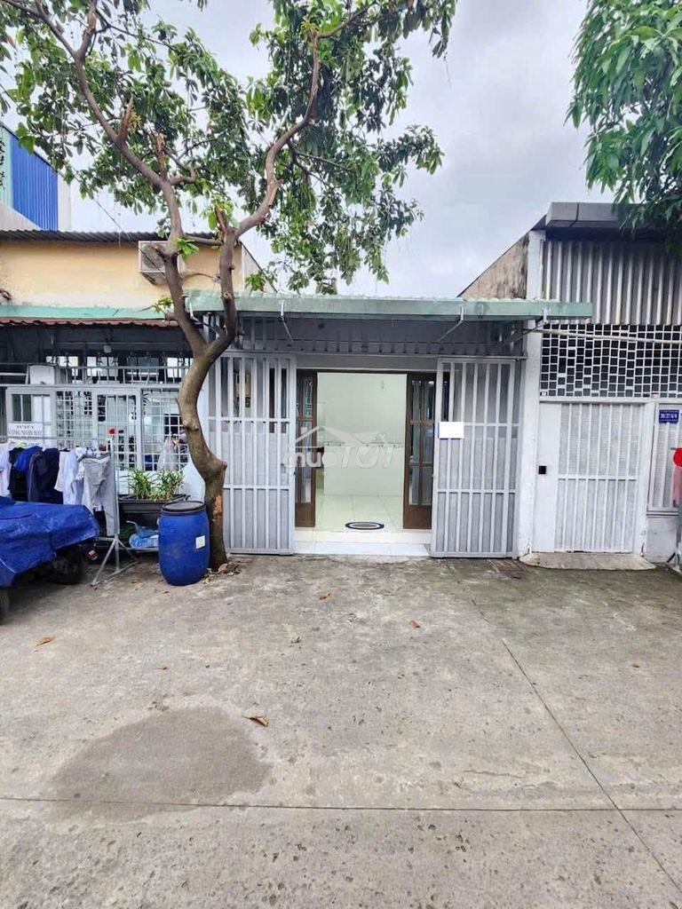 Nhà cấp 4 giá rẻ - 2 phòng ngủ gần ngã tư chiêu liêu, dĩ an