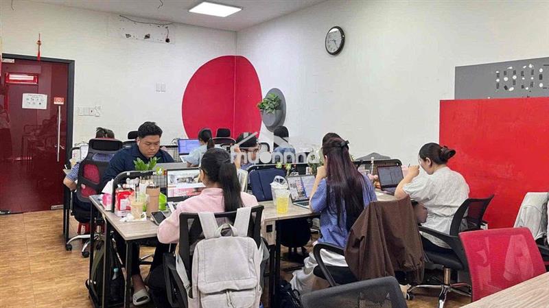 Cho thuê nhà hoa đào nối dài 4x25 trệt 3lầu 5pn 4wc giá rẻ