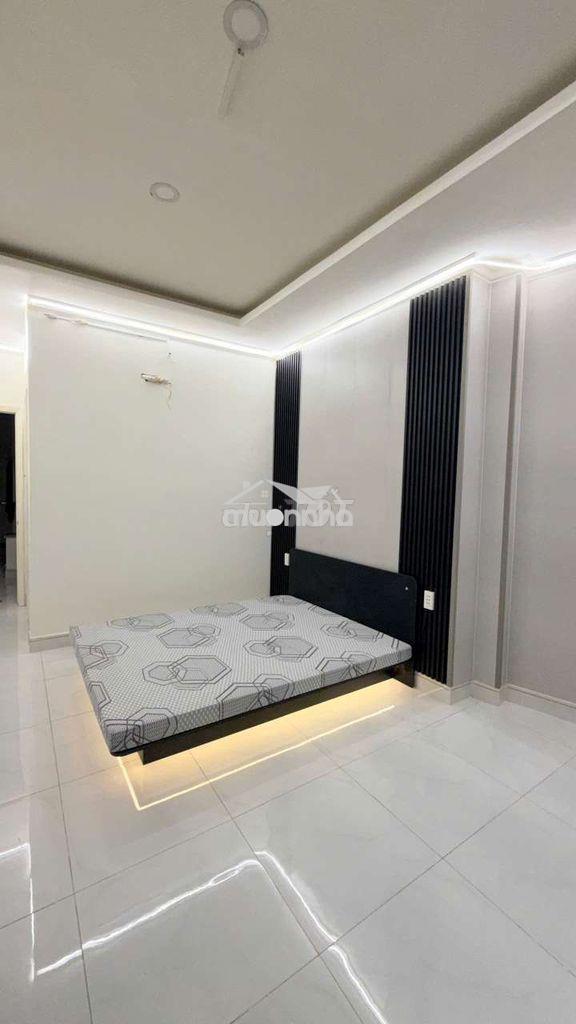 Cho thuê chdv rộng thoáng, có ban công, thang máy - Ảnh 4