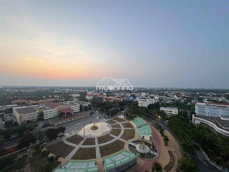 Căn 2pn căn góc, có bancon cho thuê full nội thất. giá 10 tr/tháng.