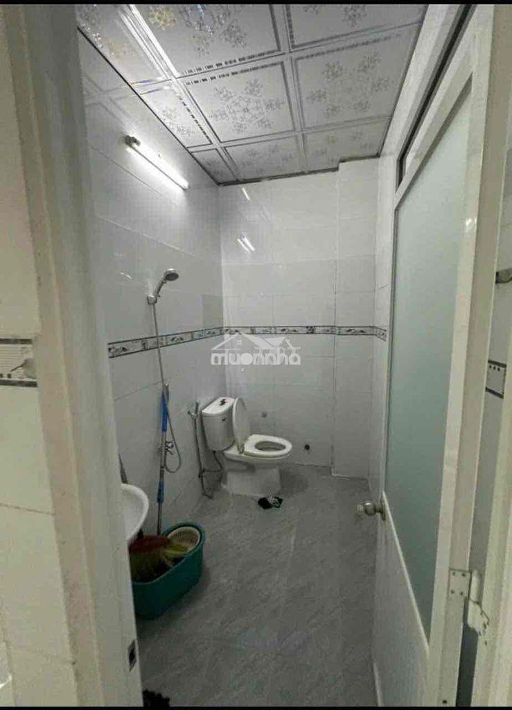Cho thuê nhà kho 8x18m trống suốt 22tr - Ảnh 2