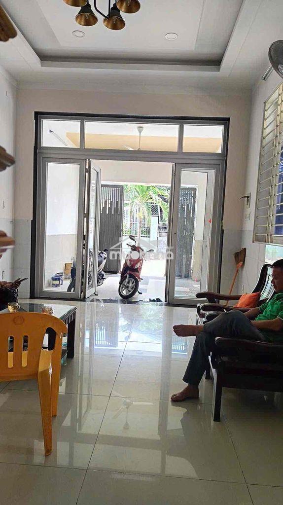 Cho thuê nhà 1 trệt 2 lầu. p tam hiệp
