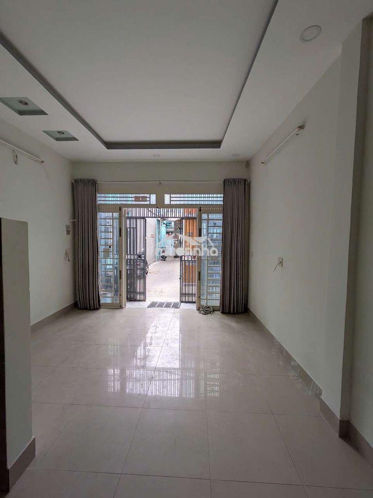 Chính chủ cho thuê nhà gần ngã tư tạ quang. bửu và ql 50 