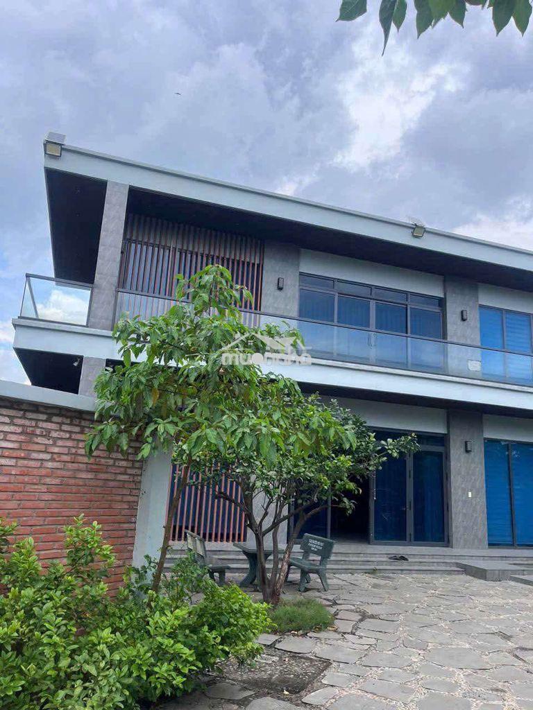 Cho thuê nhà  600m2 làm văn phòng- ngã 6 an phú
